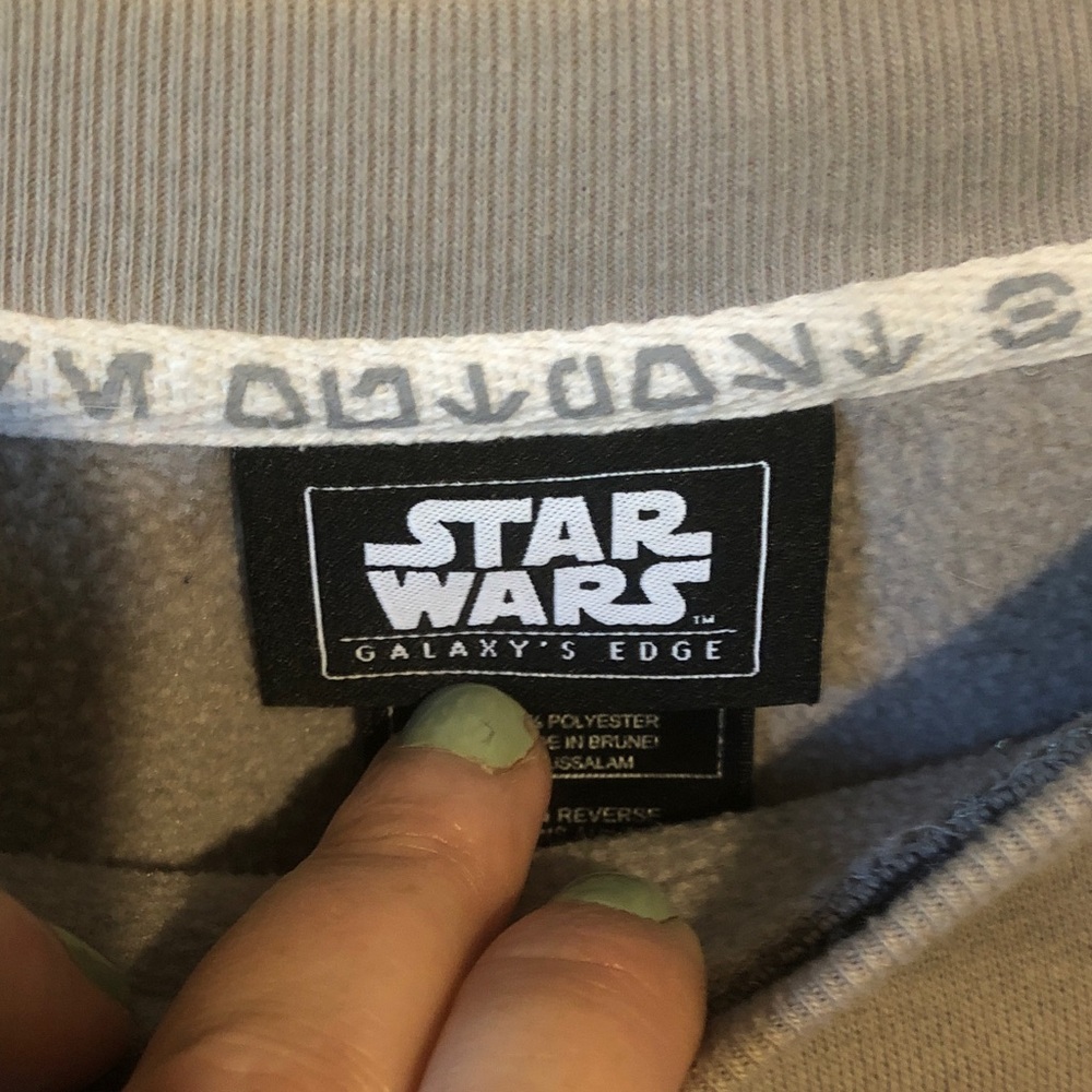 Star Wars Gray Bounty Hunter Crewneck Sweater - Picture 2 of 9